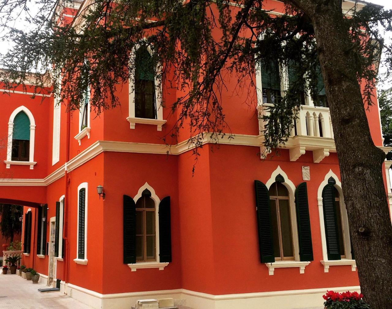 Donnenzo Bed and Breakfast Latiano Εξωτερικό φωτογραφία